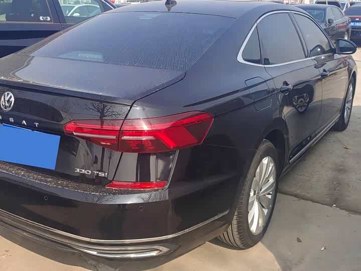 Фото 7 - Volkswagen Passat