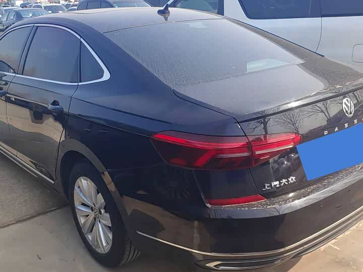 Фото 8 - Volkswagen Passat