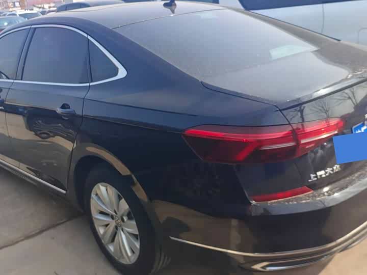 Фото 9 - Volkswagen Passat