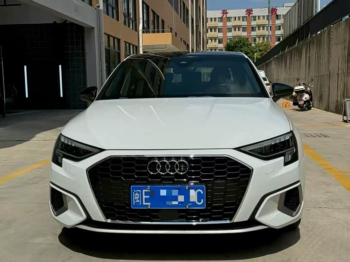 Фото 2 - Audi A3