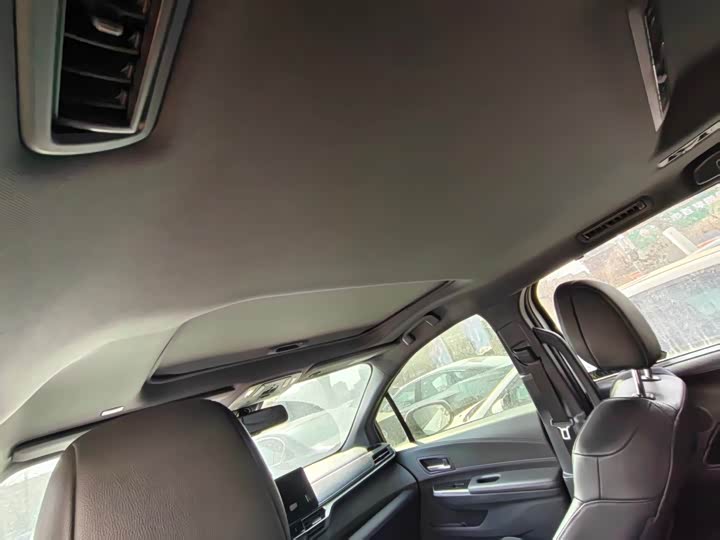 Photo 7 - Toyota Sienna