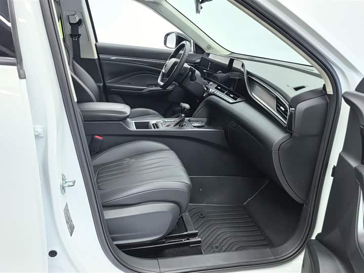 Фото 8 - Bestune T55