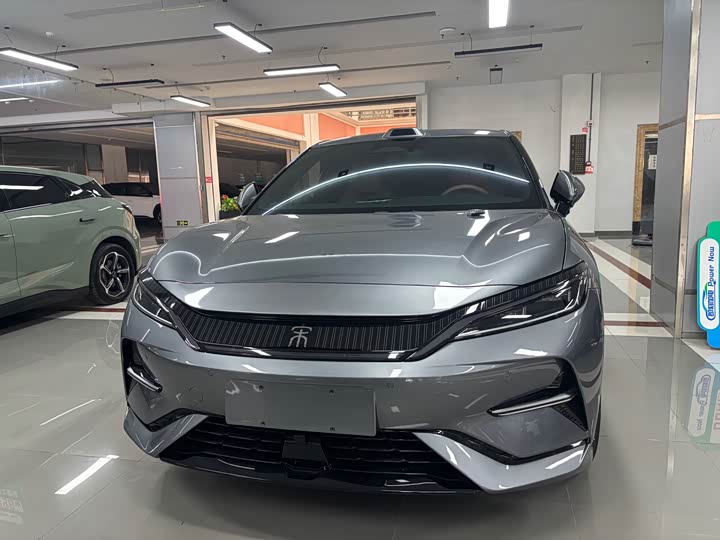 Фото 2 - BYD Song L