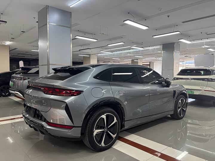 Фото 5 - BYD Song L