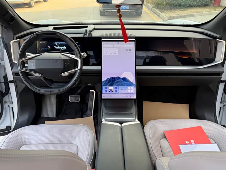 Фото 6 - HiPhi Y