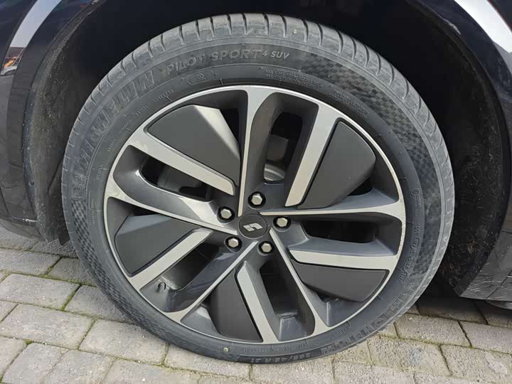 Фото 3 - LiXiang L9