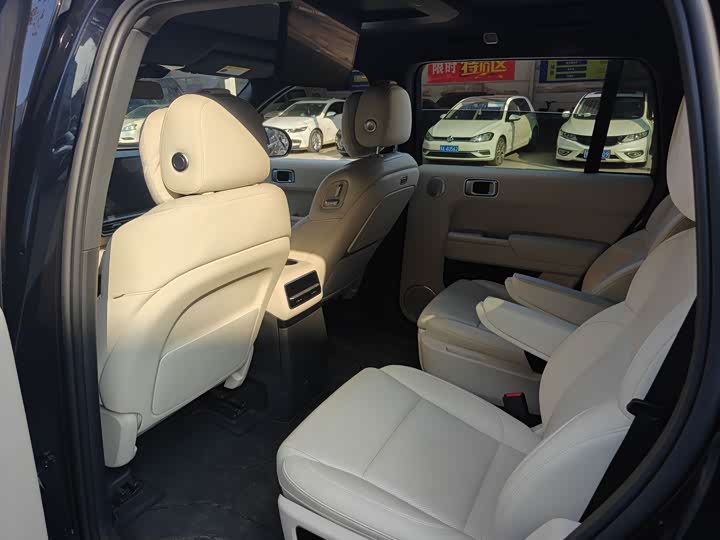 Фото 5 - LiXiang L9