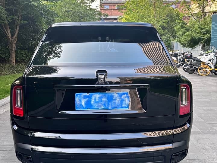 Фото 4 - Rolls-Royce Cullinan