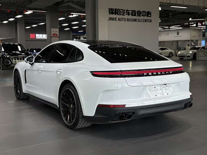 Фото 4 - Porsche Panamera