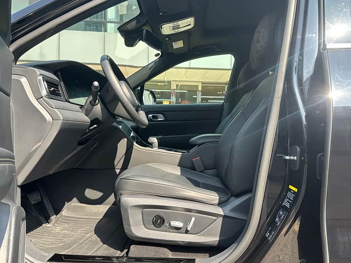 Фото 5 - LiXiang One