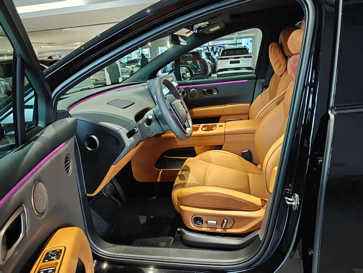 Photo 4 - LiXiang i6