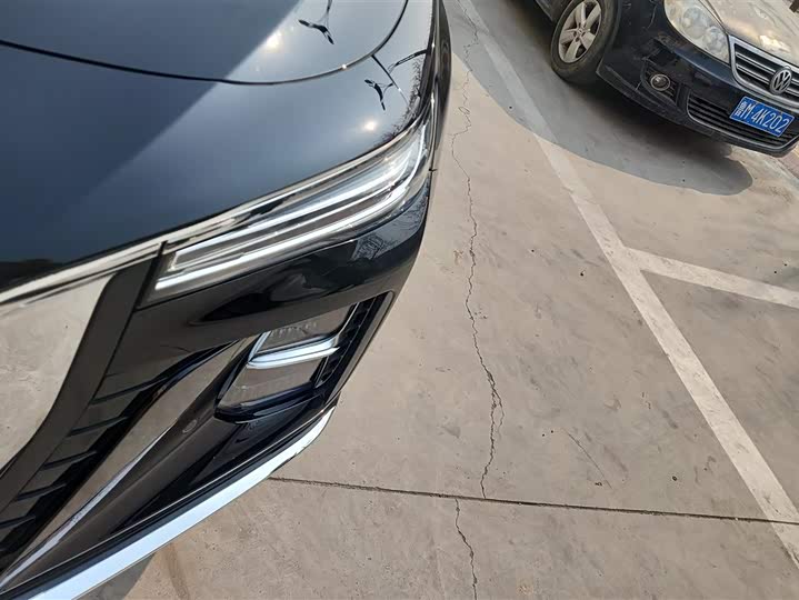 Фото 5 - Hongqi H5