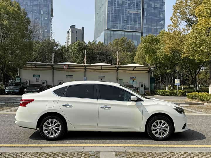 Фото 7 - Nissan Sylphy