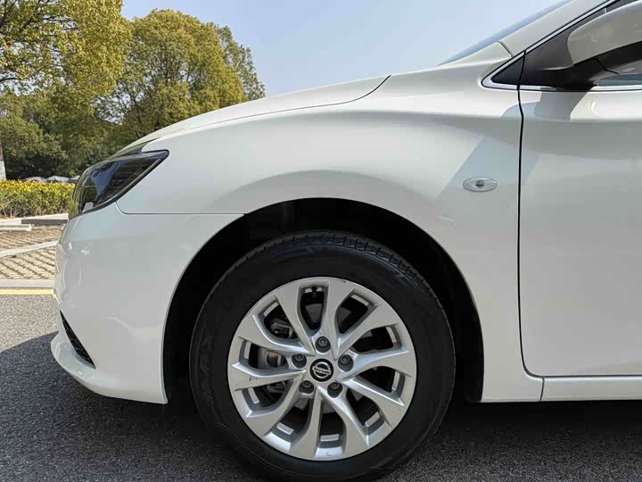 Фото 8 - Nissan Sylphy