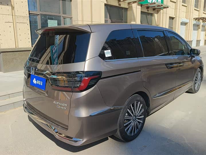 Фото 3 - Honda Elysion