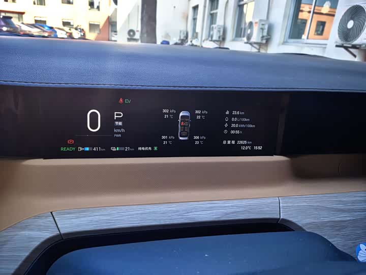 Фото 4 - GAC Trumpchi E8