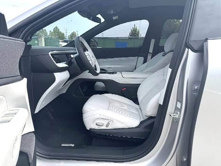 Фото 8 - XPeng G6