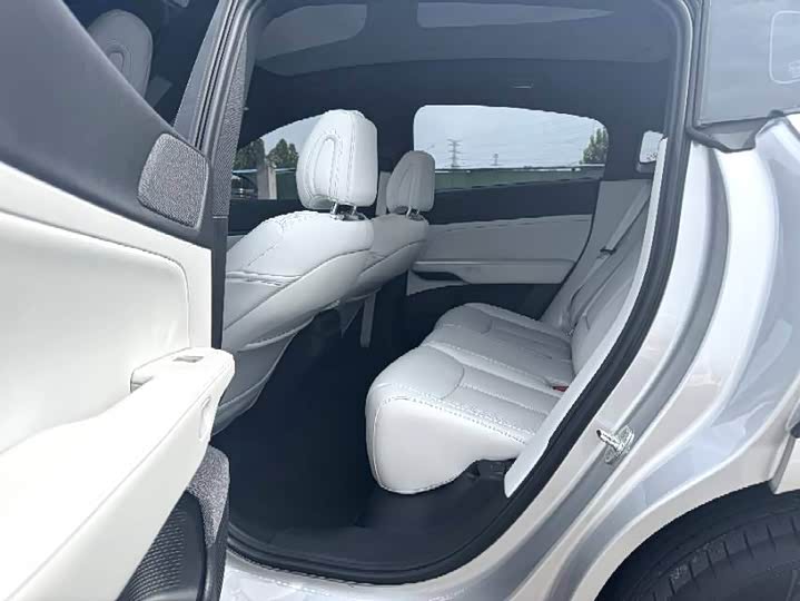 Фото 9 - XPeng G6