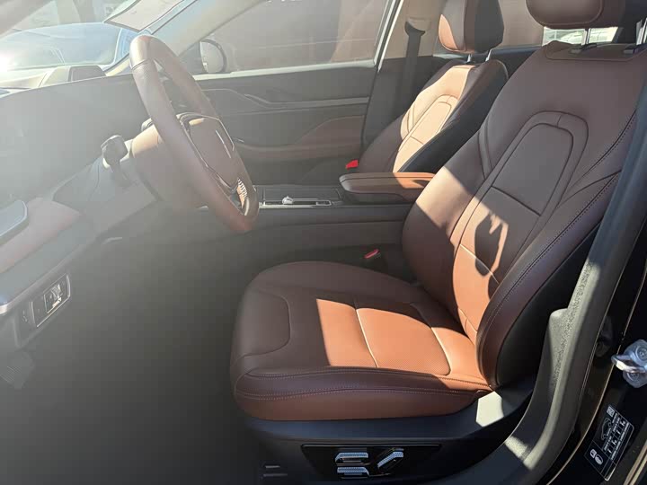 Фото 6 - Lincoln Z (Zephyr)