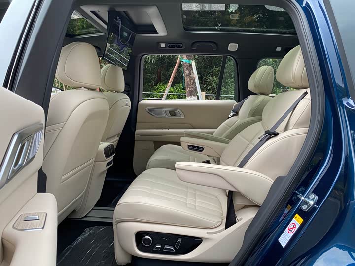 Фото 9 - Changan Deepal S09