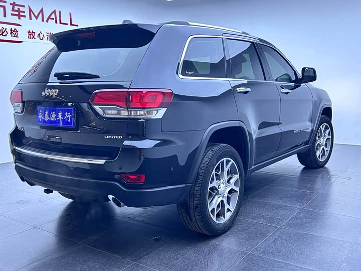 Photo 5 - Jeep Grand Cherokee