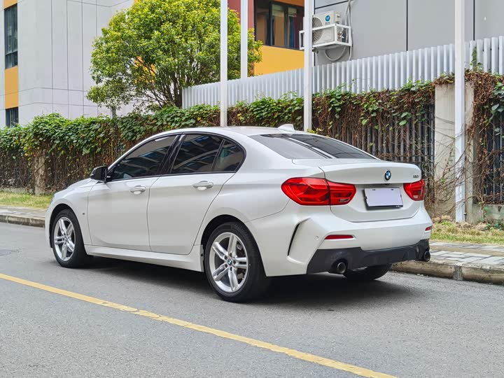 Фото 6 - BMW 1 Series