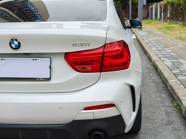Фото 8 - BMW 1 Series