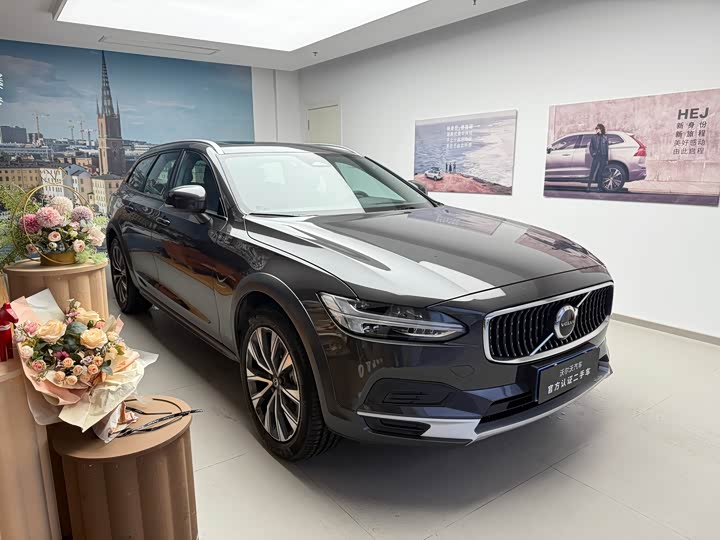 Фото 3 - Volvo V90