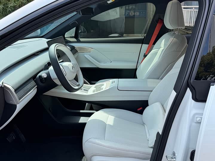 Фото 6 - Nio Onvo L60