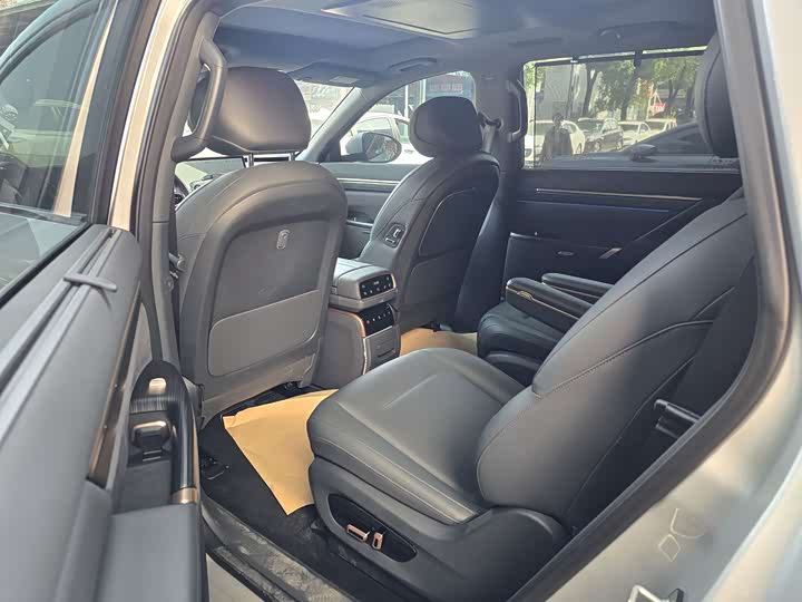 Фото 4 - Dongfeng Yipai eπ 008