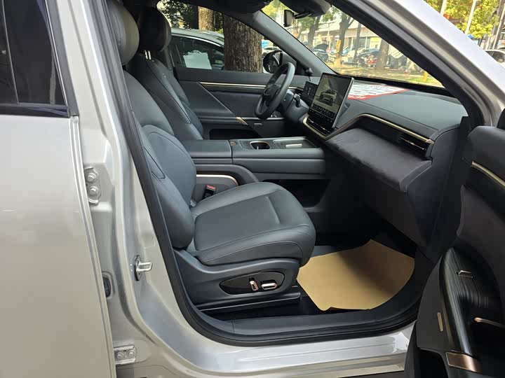 Фото 9 - Dongfeng Yipai eπ 008