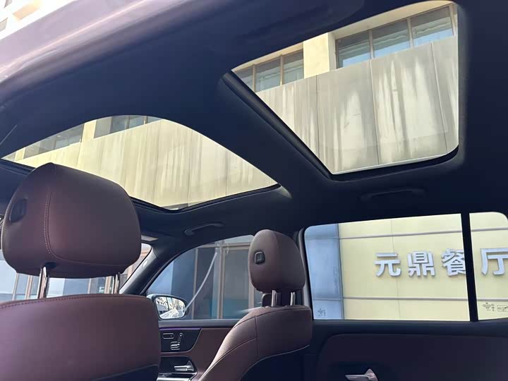 Фото 9 - Mercedes-Benz EQB