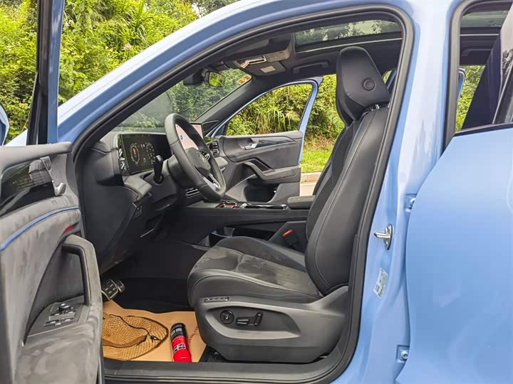 Фото 9 - Volkswagen Tiguan L Pro