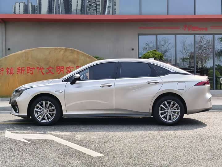 Фото 4 - GAC Aion S