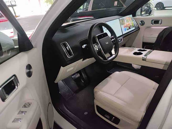 Фото 2 - LiXiang L9