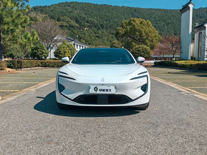 Фото 2 - Avatr 12