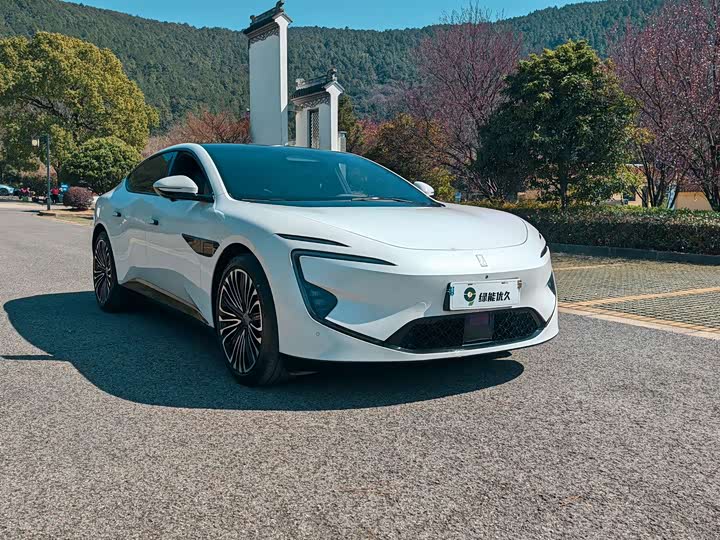 Фото 3 - Avatr 12