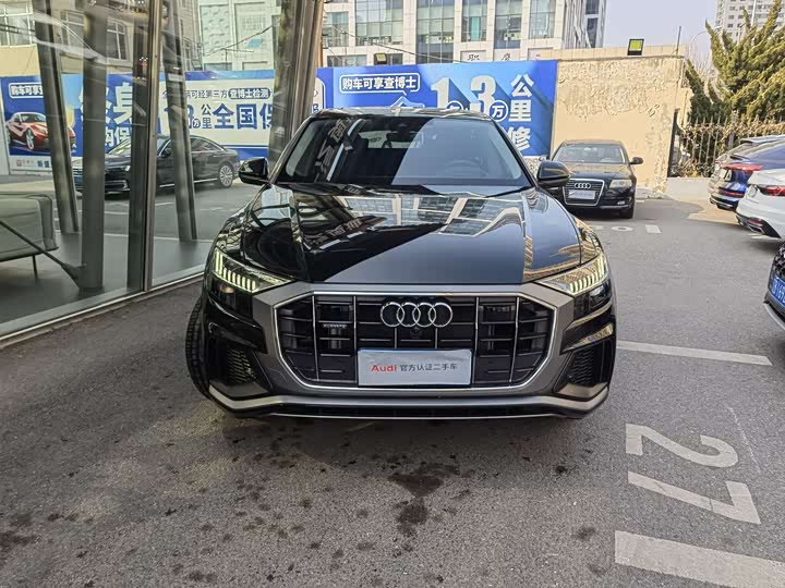 Фото 3 - Audi Q8