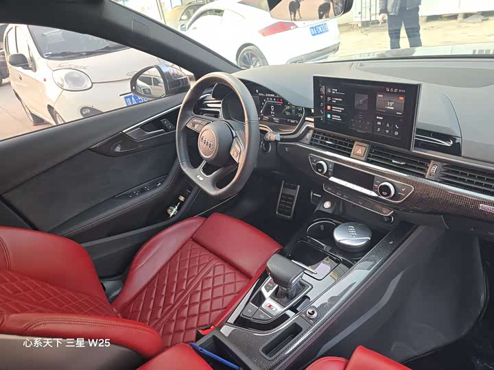 Фото 6 - Audi S4