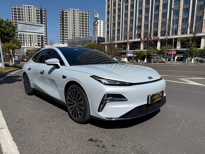 Фото 3 - Geely Galaxy Starshine 8 EM-i