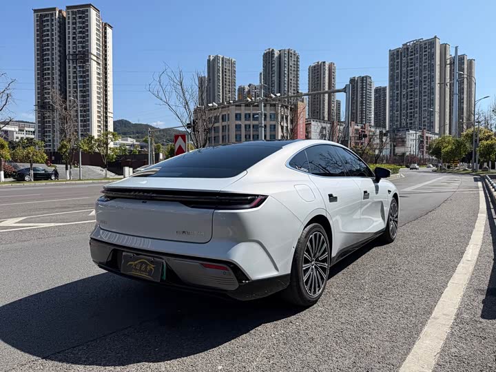 Фото 5 - Geely Galaxy Starshine 8 EM-i