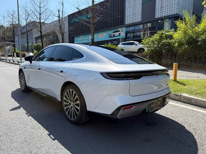 Фото 6 - Geely Galaxy Starshine 8 EM-i