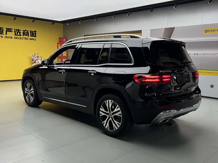 Фото 9 - Mercedes-Benz GLB-Class