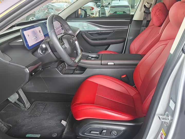 Фото 2 - XPeng P7