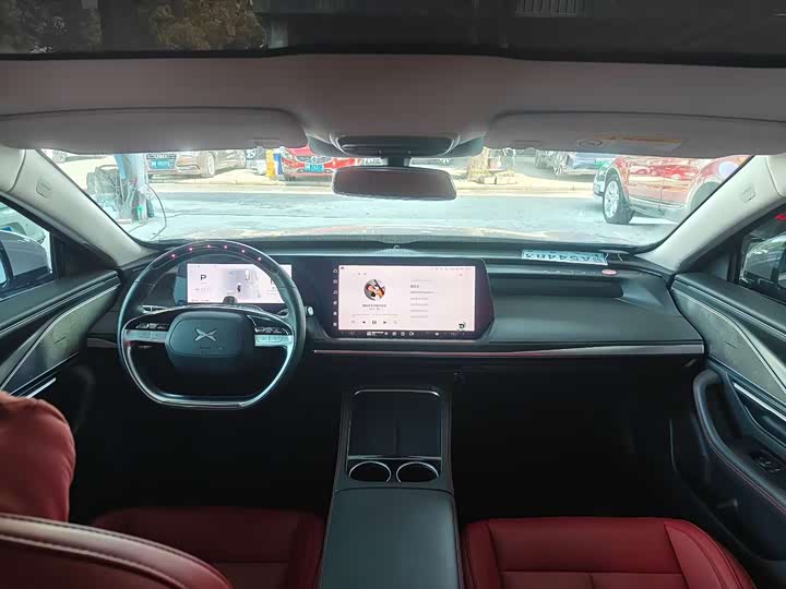 Фото 3 - XPeng P7