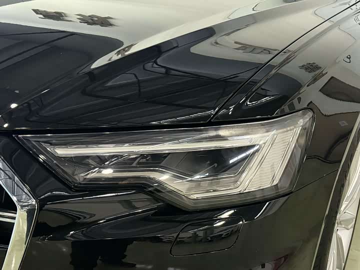 Фото 8 - Audi A6L