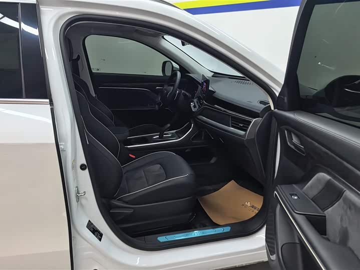 Фото 8 - Haval H6