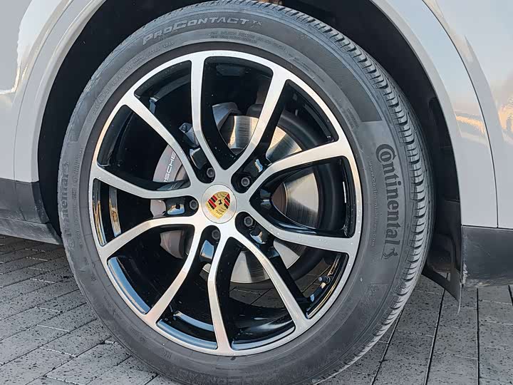 Фото 7 - Porsche Cayenne