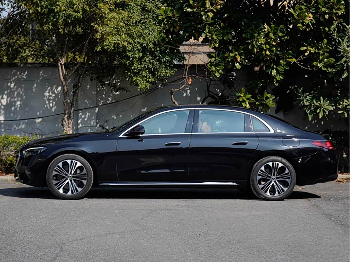 Фото 3 - Mercedes-Benz E-Class Hybrid