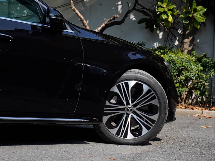 Фото 8 - Mercedes-Benz E-Class Hybrid